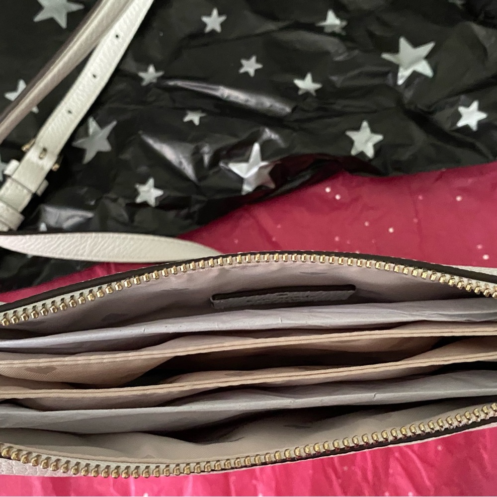 Kate Spade Crossbody - Picture 3 of 6